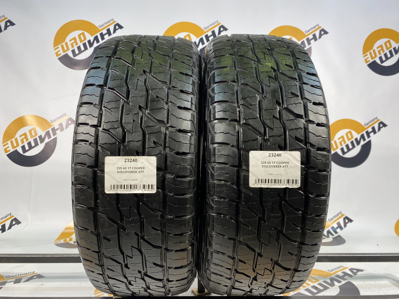 235 60 17 COOPER DISCOVERER ATT