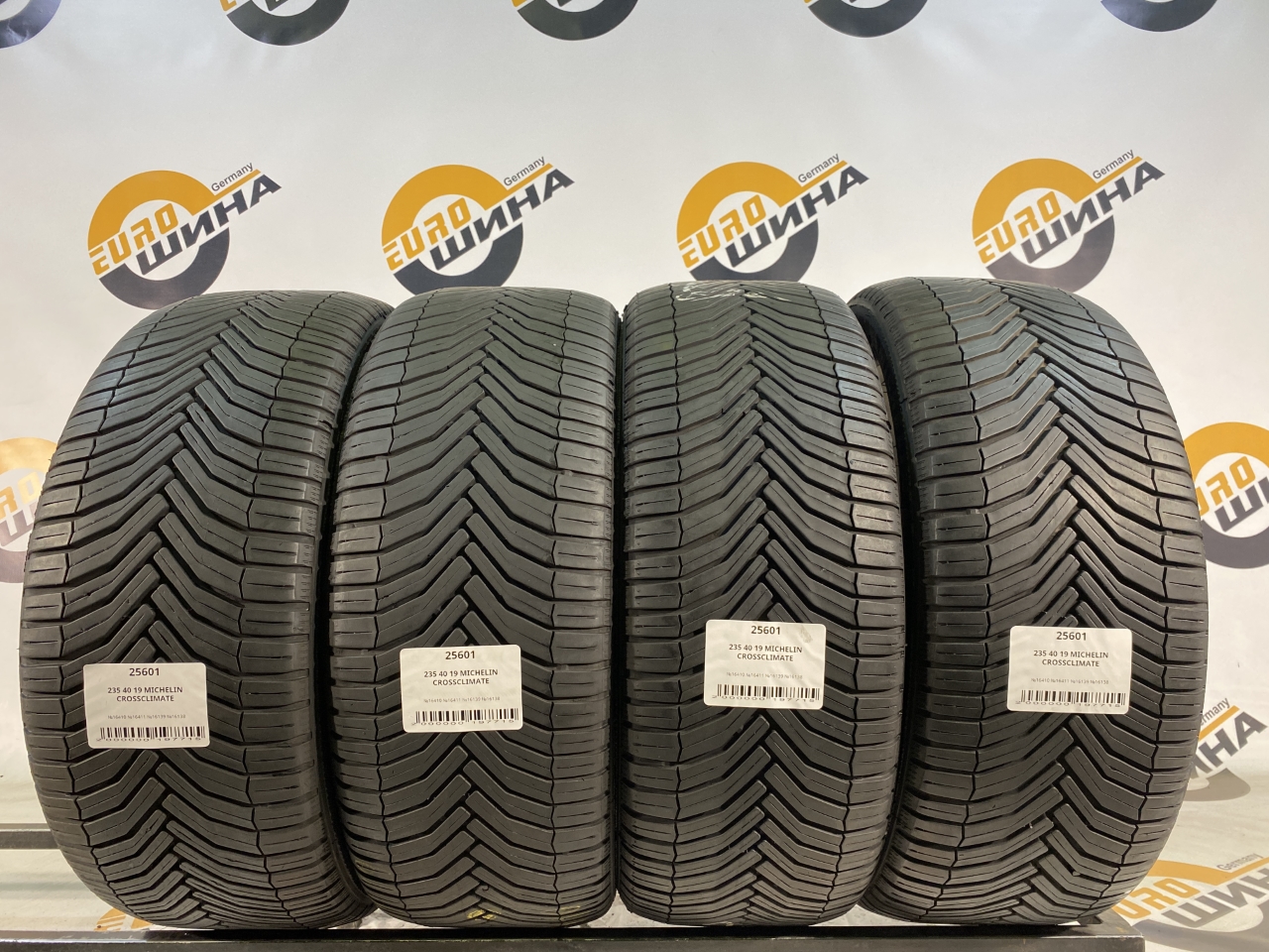 235 40 19 MICHELIN CROSSCLIMATE