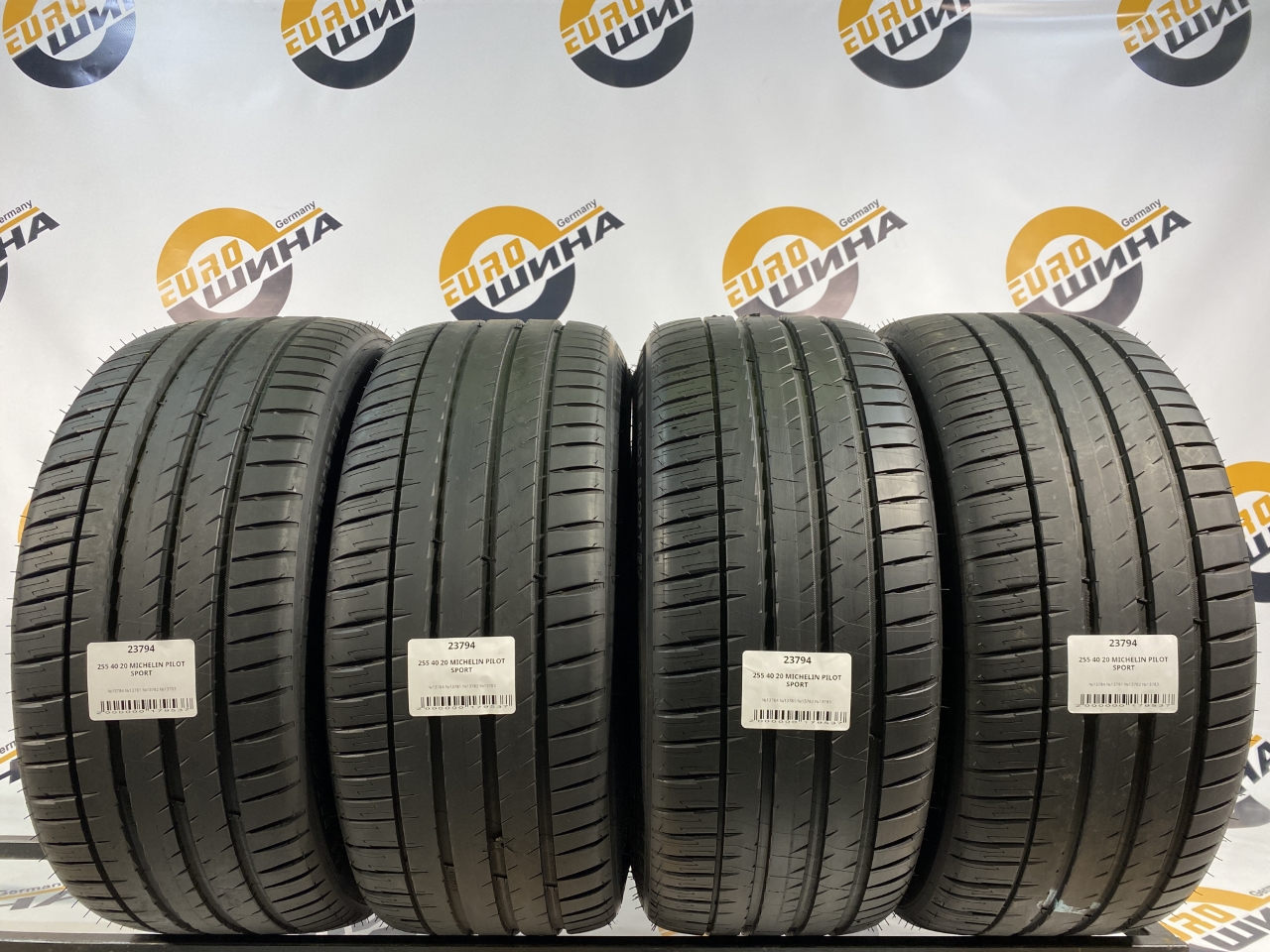 255 40 20 MICHELIN PILOT SPORT