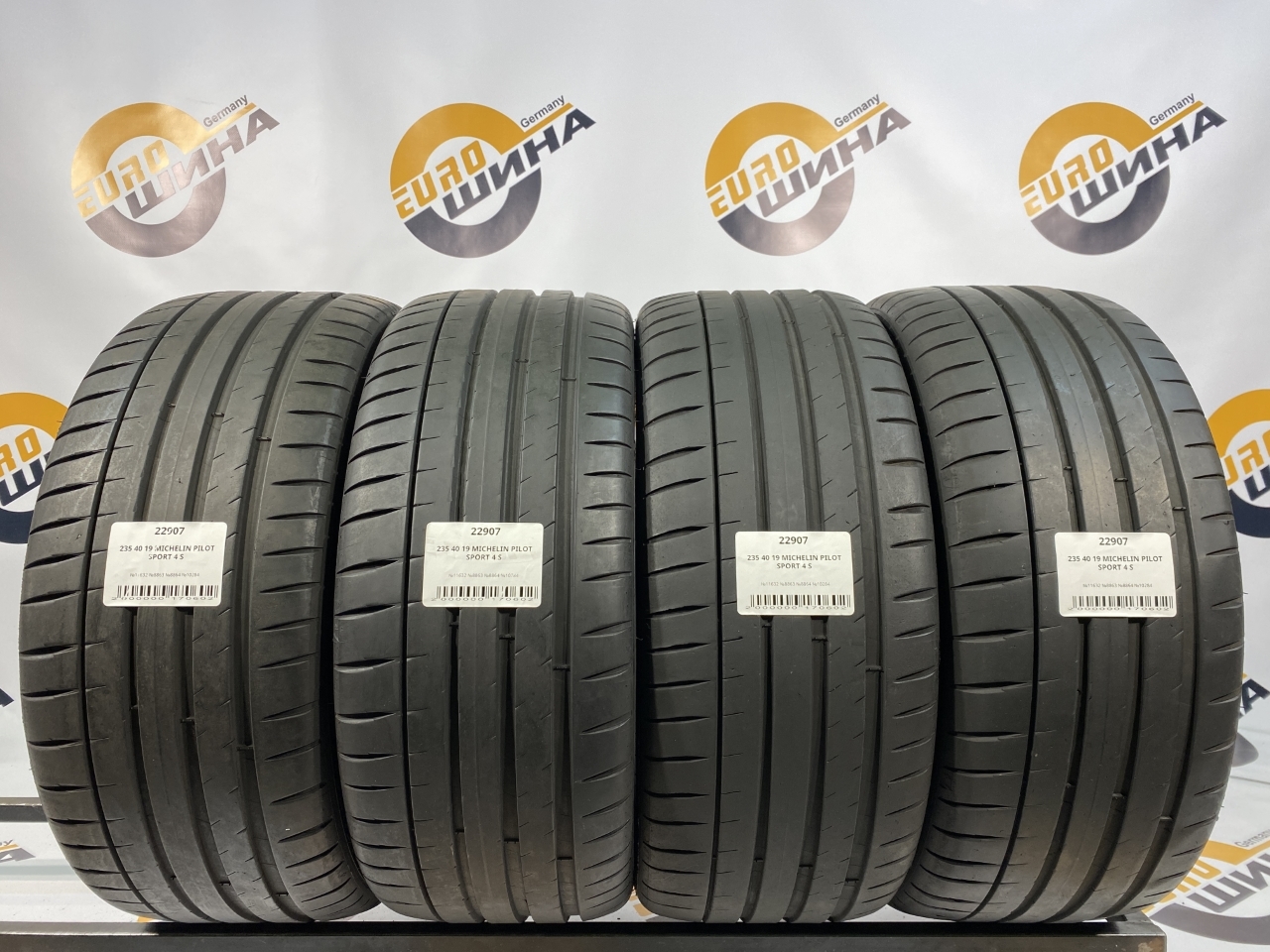 235 40 19 MICHELIN PILOT SPORT 4 S