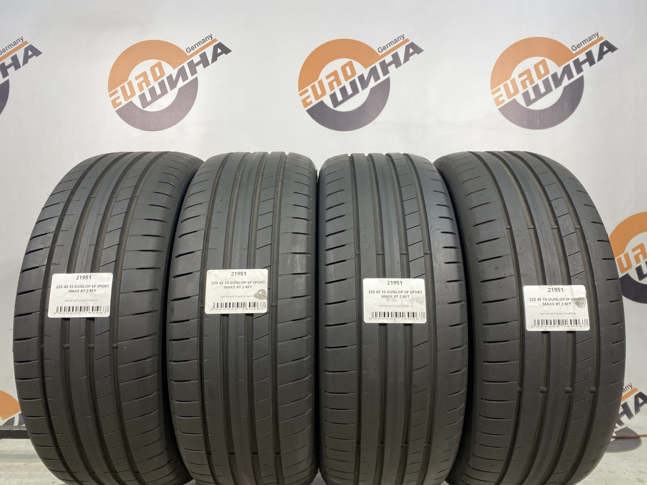 225 45 19 DUNLOP SP SPORT MAXX RT 2 RFT