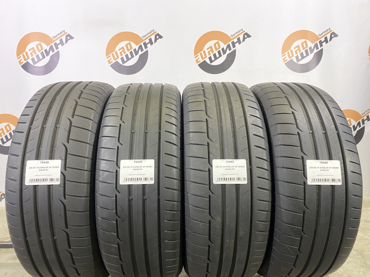 235 55 19 DUNLOP SP SPORT MAXX RT