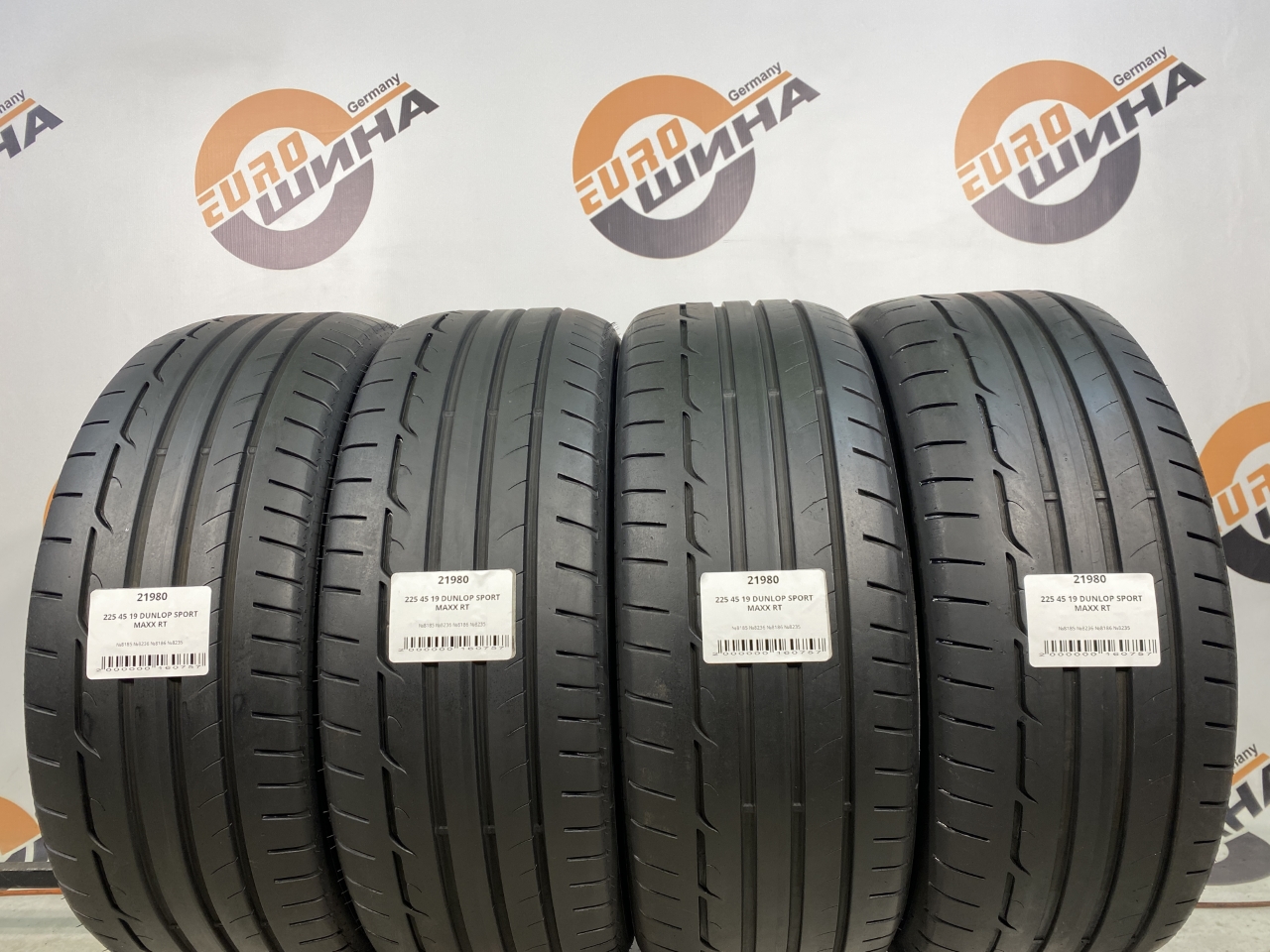 225 45 19 DUNLOP SPORT MAXX RT