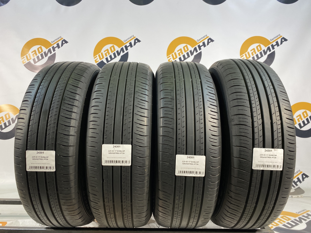 225 65 17 DUNLOP GRANDTREK PT30