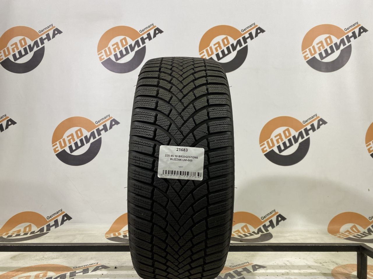 225 45 18 BRIDGESTONE BLIZZAK LM-005