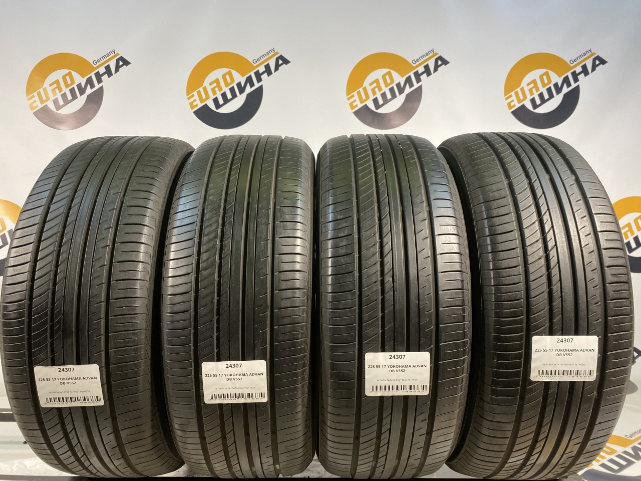 225 55 17 YOKOHAMA ADVAN DB V552