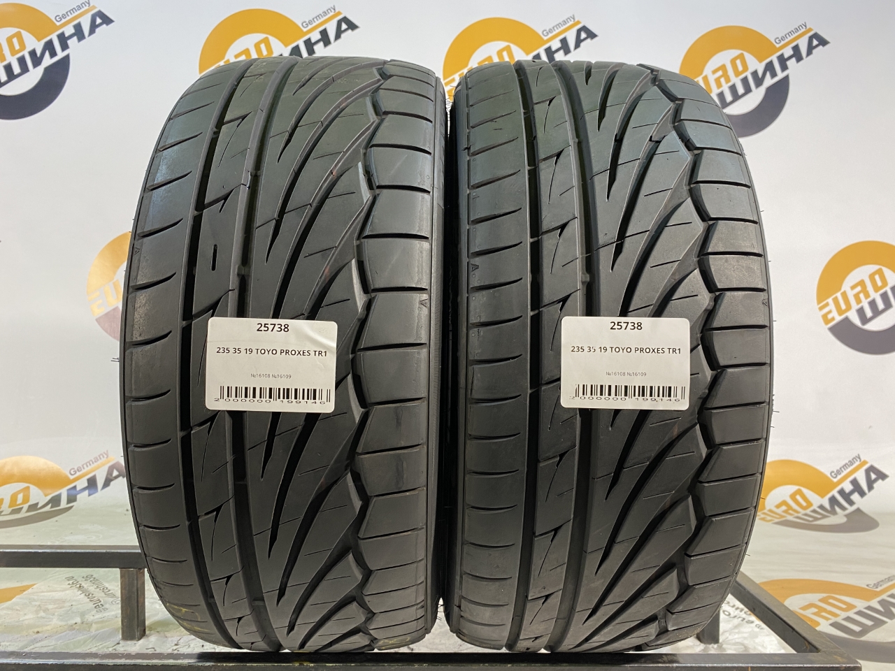 235 35 19 TOYO PROXES TR1
