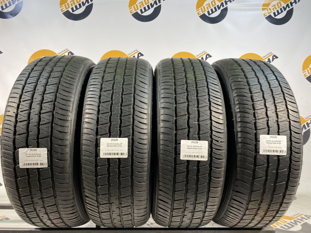 265 55 20 DUNLOP GRANDTREK AT30