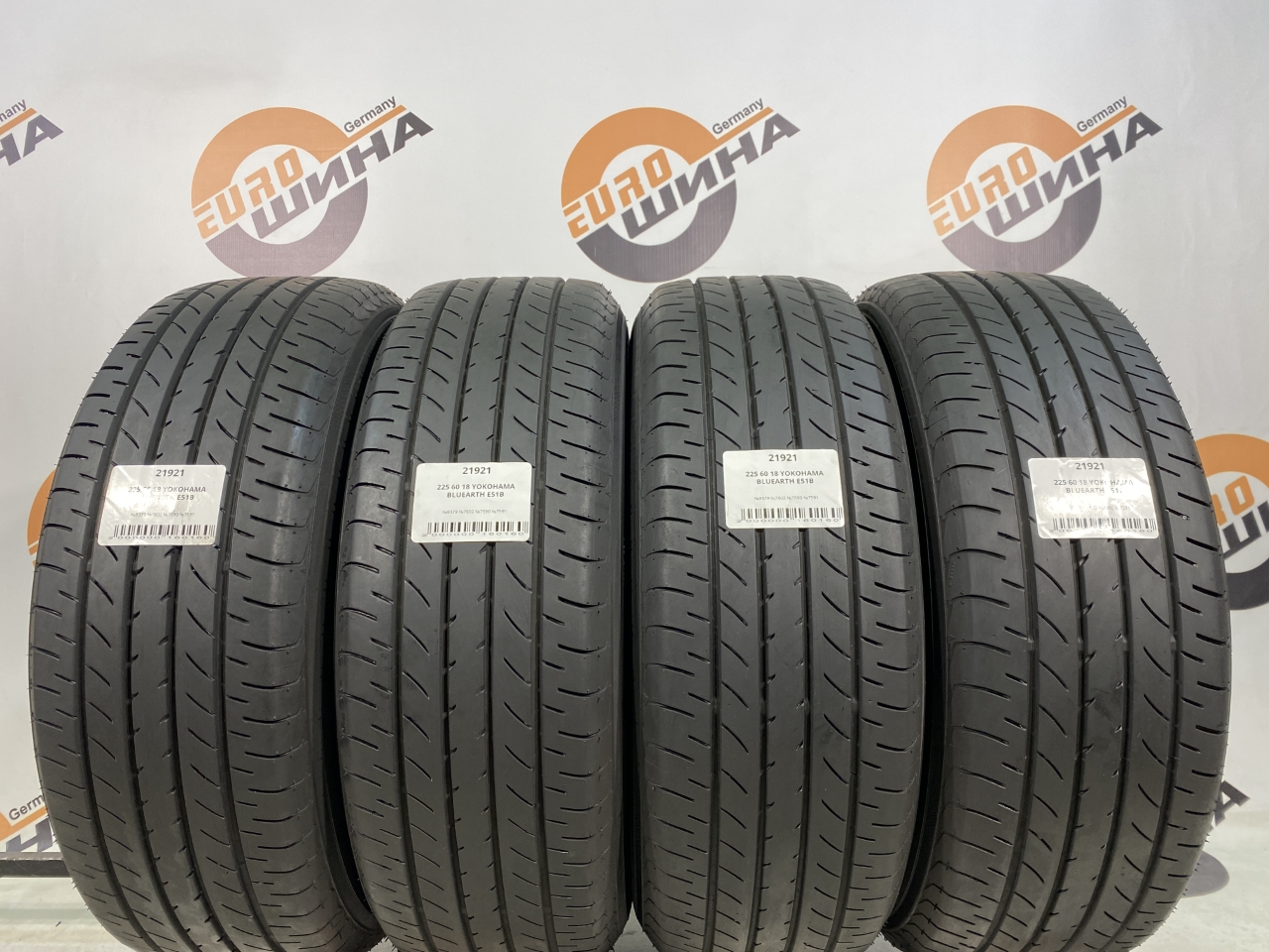 225 60 18 YOKOHAMA BLUEARTH E51B