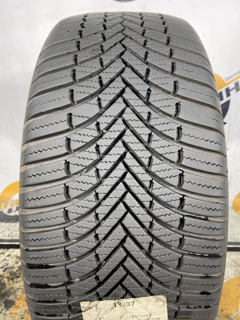 235 55 17 FIRESTONE MULTISEASON