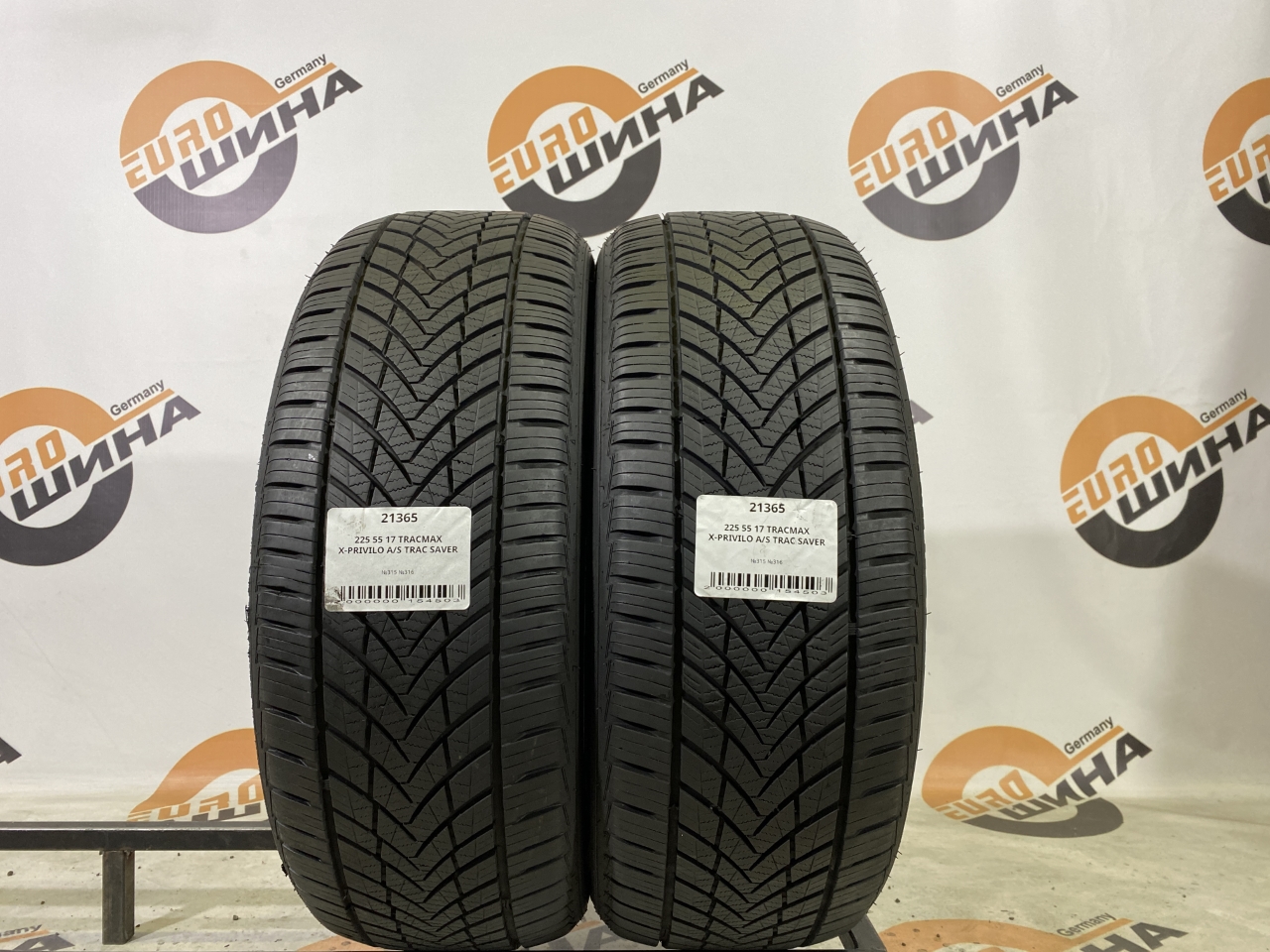 225 55 17 TRACMAX X-PRIVILO AS01