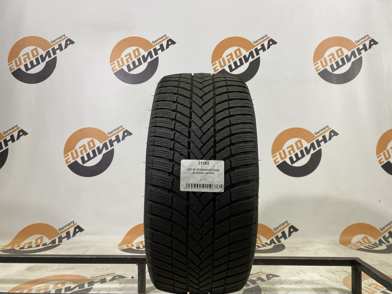 245 40 18 BRIDGESTONE BLIZZAK LM-005