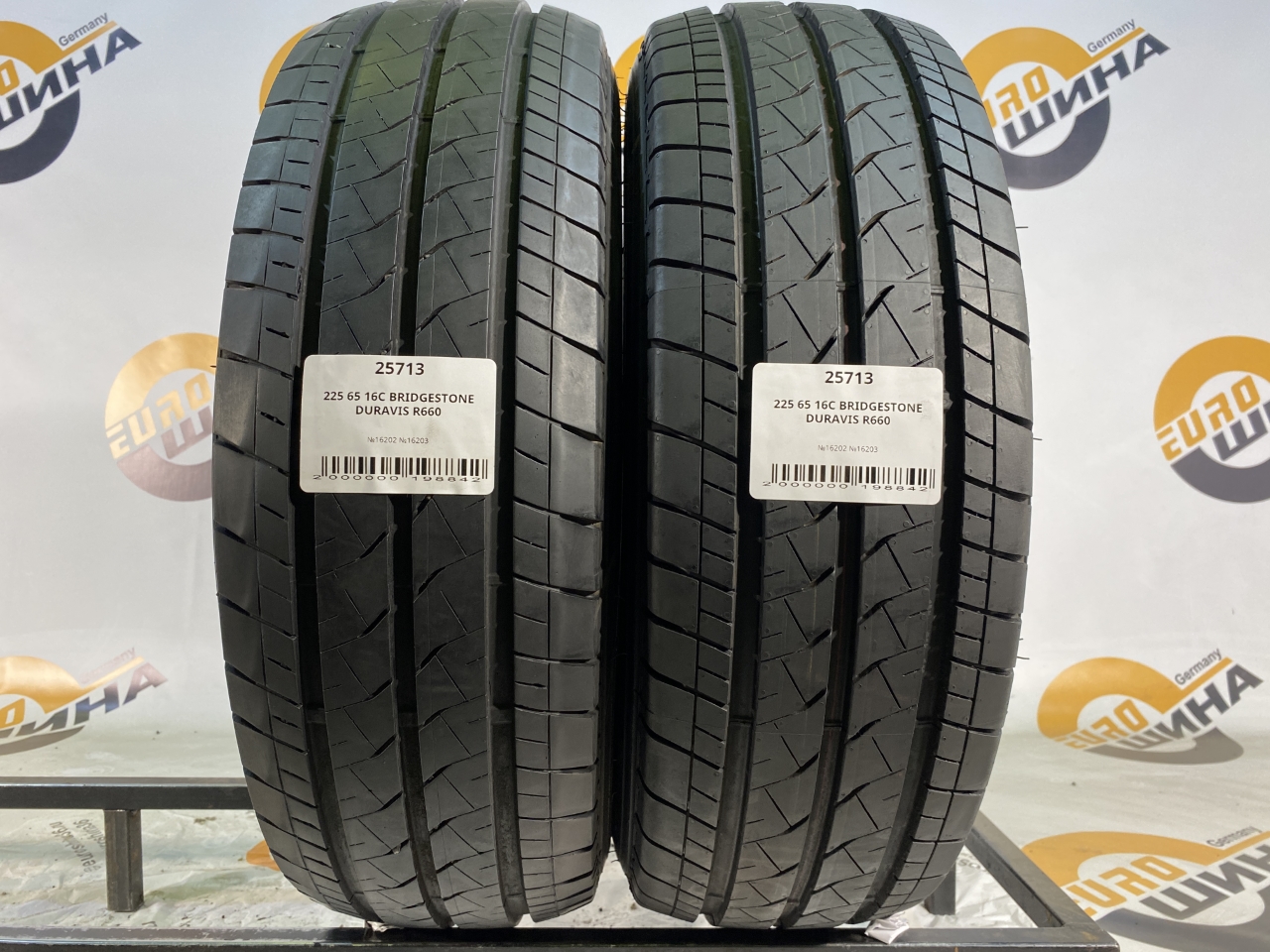 225 65 16C BRIDGESTONE DURAVIS R660