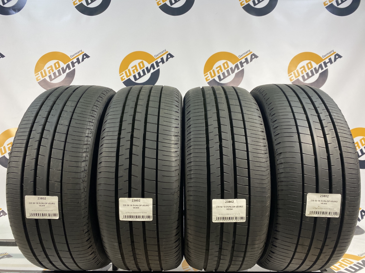 235 50 18 DUNLOP VEURO VE304