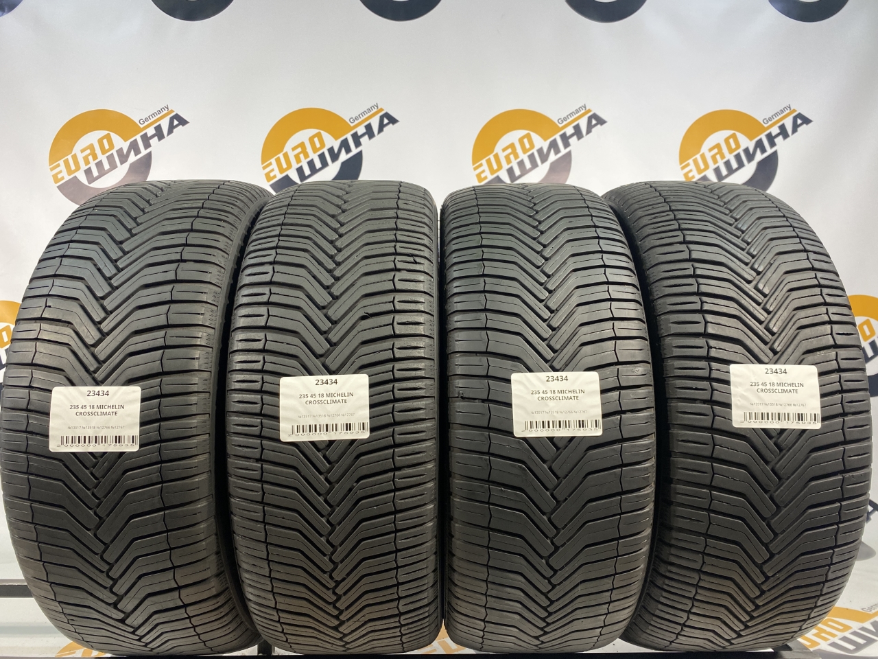 235 45 18 MICHELIN CROSSCLIMATE