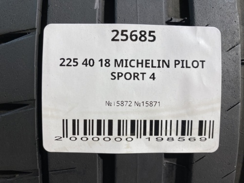225 40 18 MICHELIN PILOT SPORT 4
