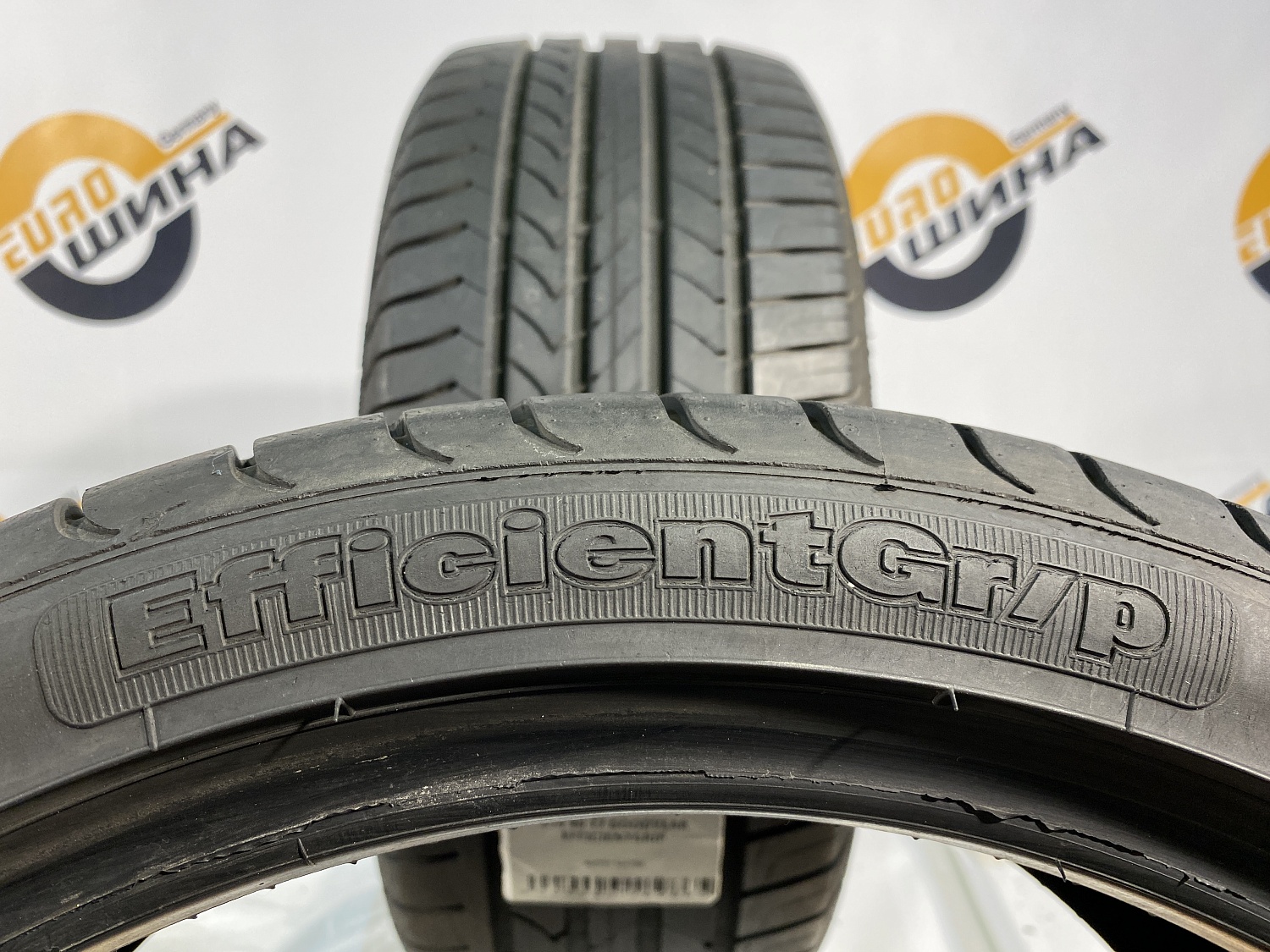 215 40 17 GOODYEAR EFFICIENTGRIP