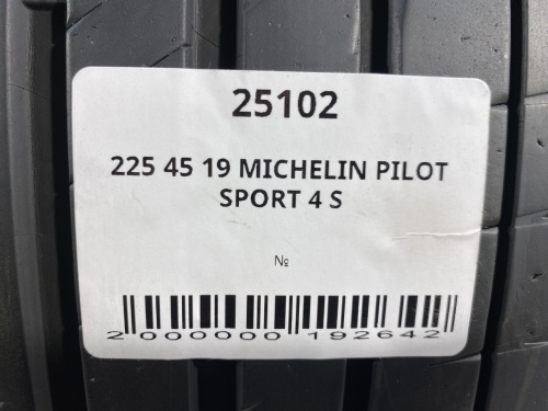 225 45 19 MICHELIN PILOT SPORT 4 S