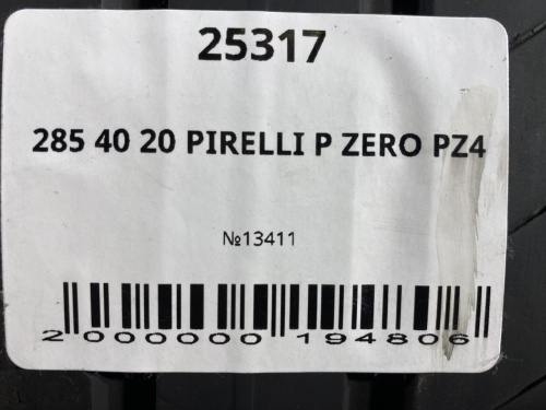 285 40 20 PIRELLI P ZERO PZ4