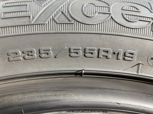 235 55 19 GOODYEAR EXCELLENCE