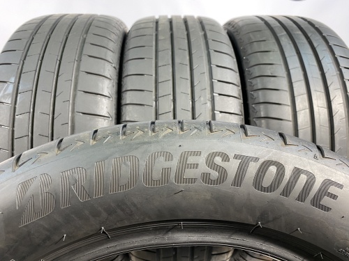 235 55 18 BRIDGESTONE ALENZA 001