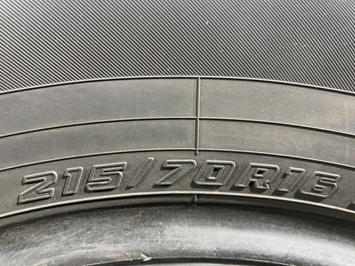 215 70 16 YOKOHAMA GEOLANDAR CV G058