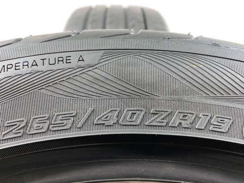 265 40 19 YOKOHAMA ADVAN SPORT V105