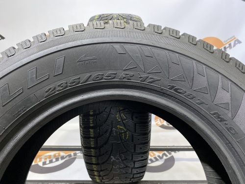 235 65 17 PIRELLI WINTER CARVING EDGE