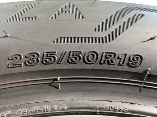 235 50 19 BRIDGESTONE ALENZA 001