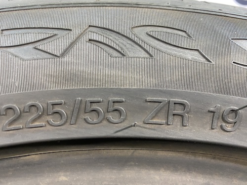 225 55 19 VREDESTEIN ULTRAC SATIN