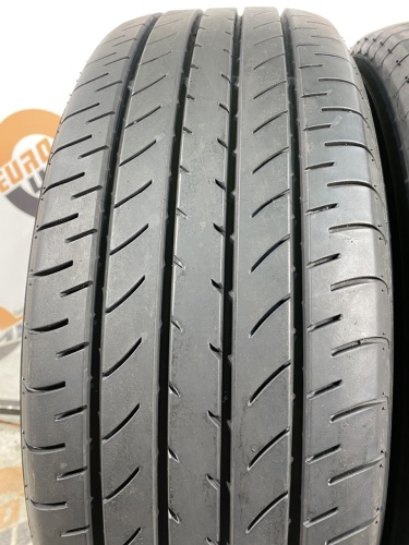 225 60 18 YOKOHAMA BLUEARTH E51B