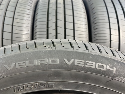 235 50 18 DUNLOP VEURO VE304
