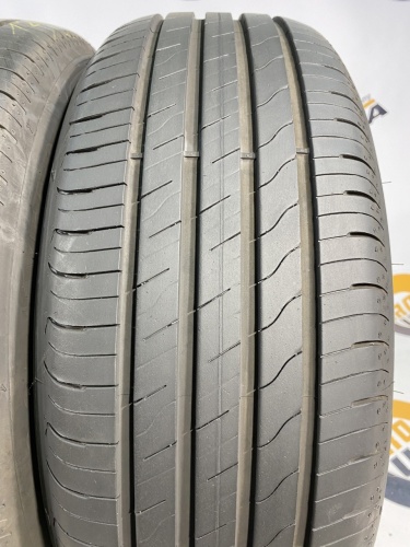 215 55 17 GOODYEAR EFFICIENTGRIP PERFORMANCE 2