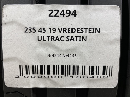 235 45 19 VREDESTEIN ULTRAC SATIN