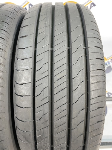 205 50 17 GOODYEAR EFFICIENTGRIP PERFORMANCE 2