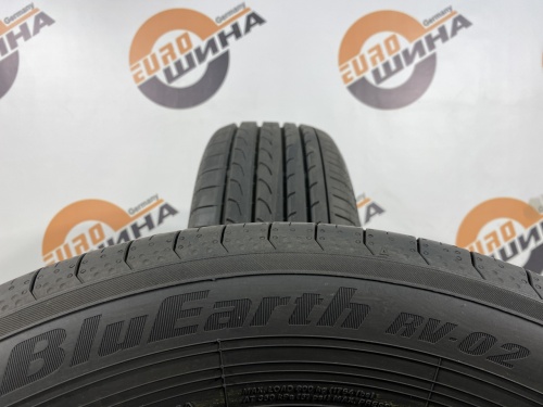 225 60 18 YOKOHAMA BLUEEARTH RV02