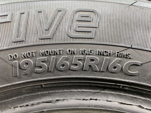195 65 16C DUNLOP ECONODRIVE