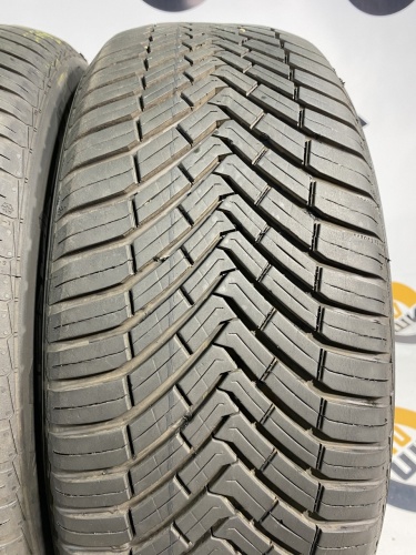 215 55 17 CONTINENTAL ALLSEASONCONTACT