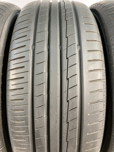 215 55 17 YOKOHAMA BLUEARTH AE50