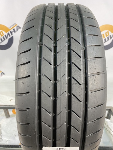 235 45 19 GOODYEAR EFFICIENTGRIP RFT