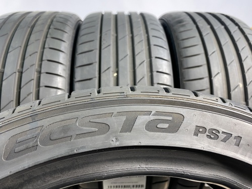 225 40 18 KUMHO ECSTA PS71