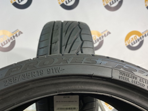235 35 19 TOYO PROXES TR1