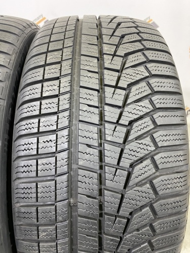 215 40 17 HANKOOK WINTER I'CEPT EVO2 W320