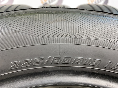 225 60 18 YOKOHAMA ADVAN SPORT V105