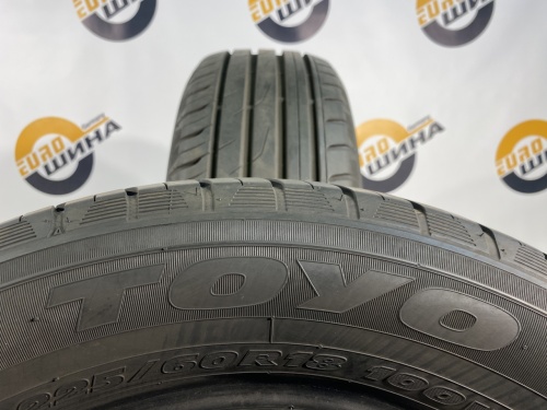 225 60 18 TOYO PROXES CF2