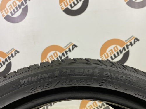 235 40 19 HANKOOK WINTER I'CEPT EVO2 W320