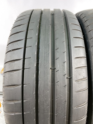 235 45 17 MICHELIN PILOT SPORT 4