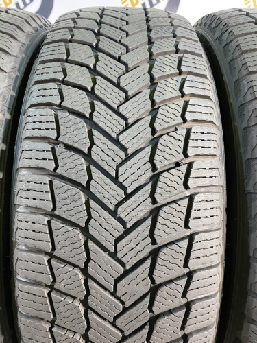 235 65 18 MICHELIN X-ICE SNOW SUV