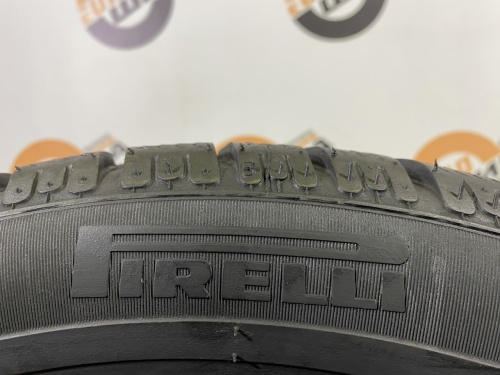 235 55 17 PIRELLI WINTER SOTTOZERO 210
