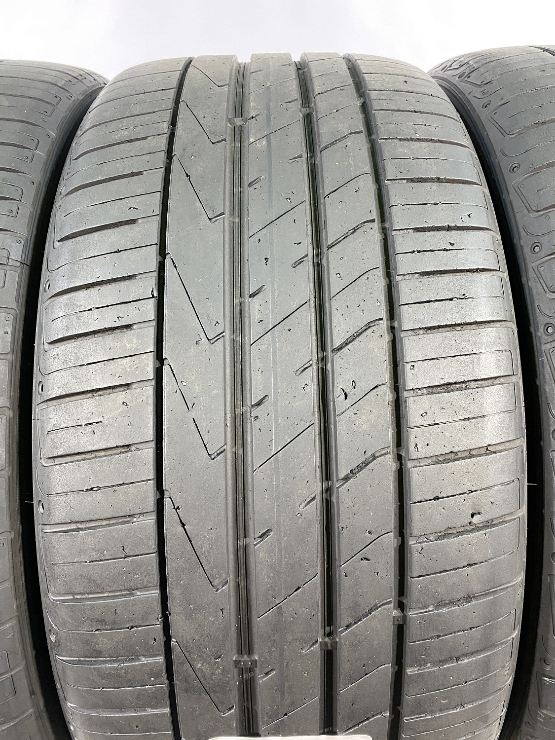 255 40 20 HANKOOK VENTUS S1 EVO 2 SUV K117A